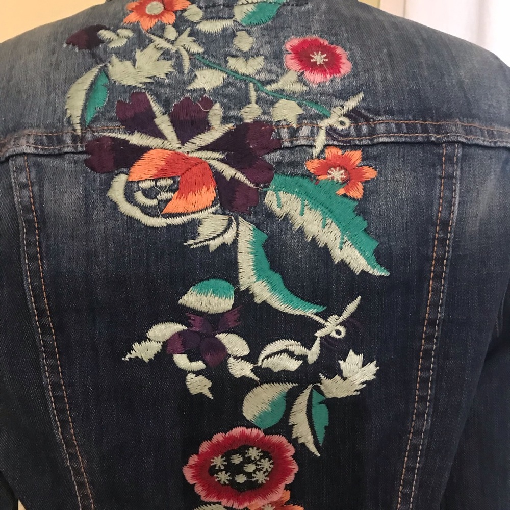 Jacket - Picture 7 of 11